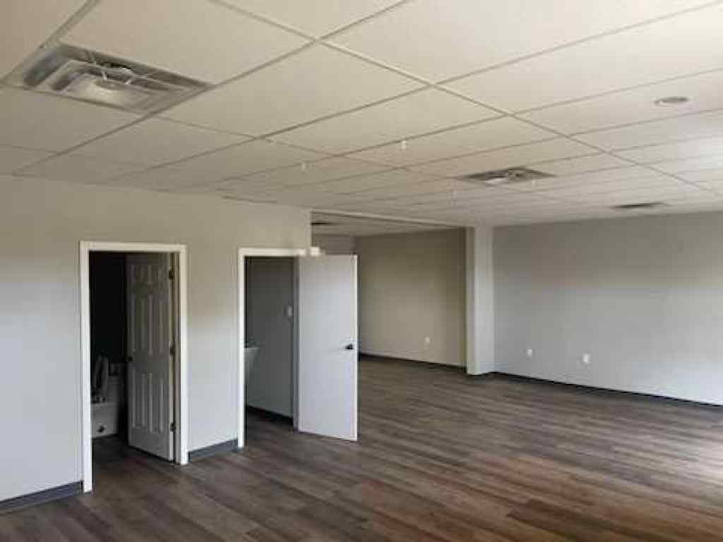 MLS® A2184196 - 106 Broadway Avenue E in NONE Redcliff, Commercial