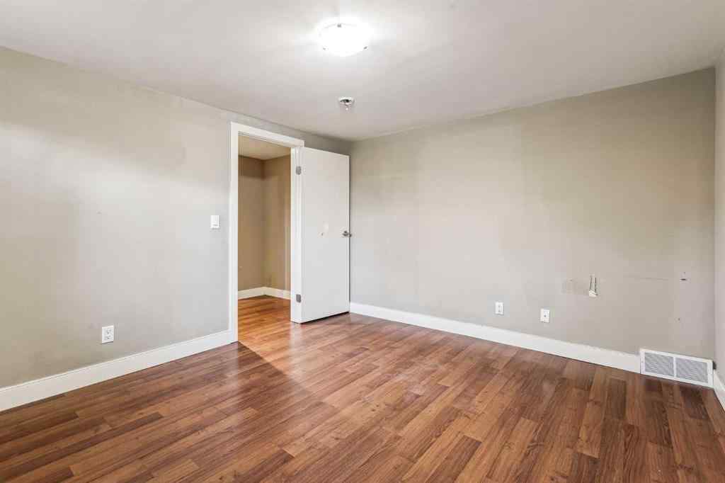 MLS® A2184346 - 6003 Lacombe Way SW in Lakeview Calgary, Residential