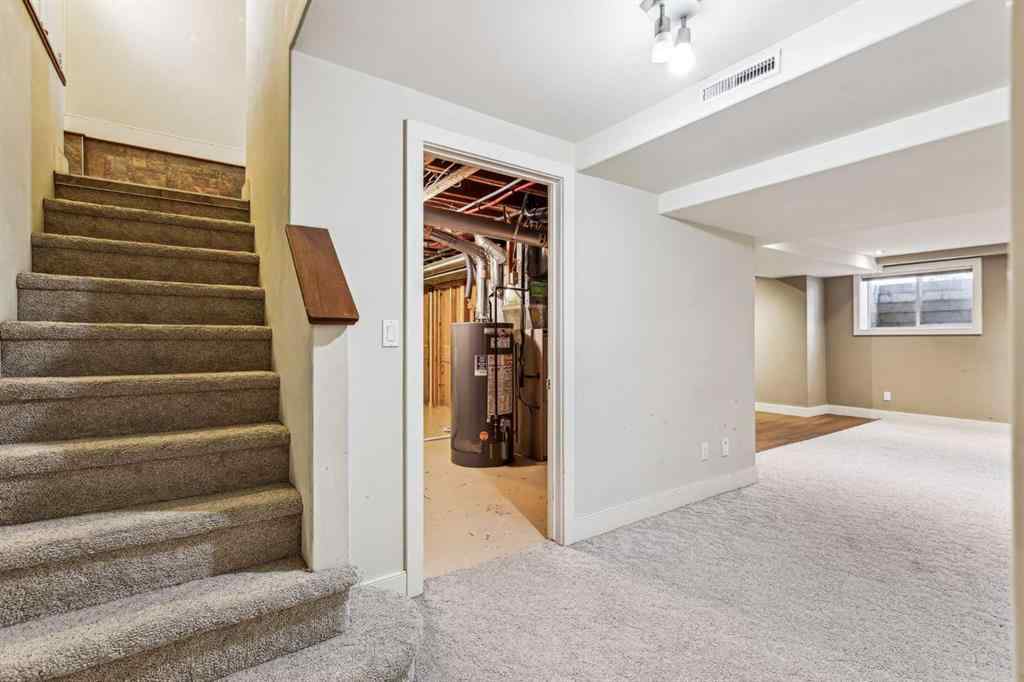 MLS® A2184346 - 6003 Lacombe Way SW in Lakeview Calgary, Residential