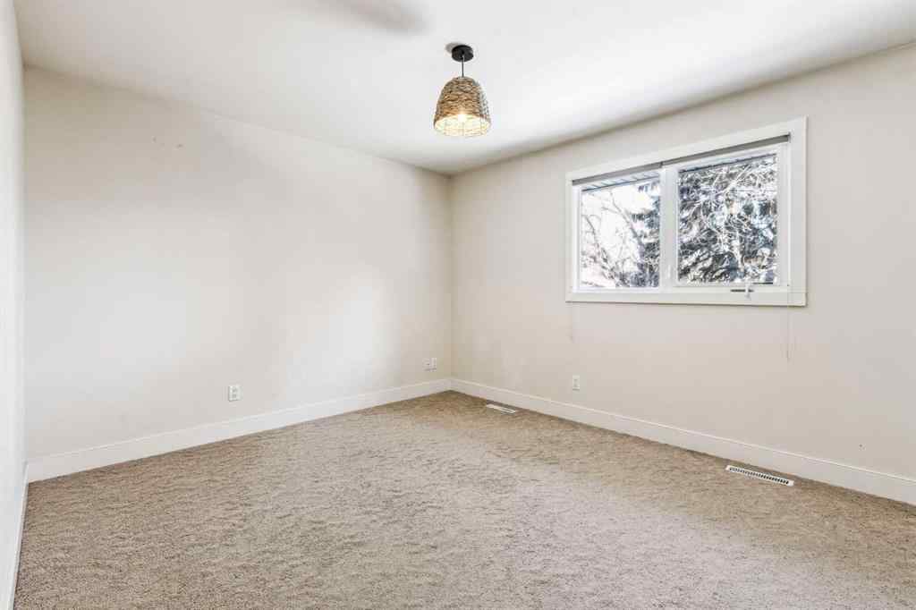 MLS® A2184346 - 6003 Lacombe Way SW in Lakeview Calgary, Residential