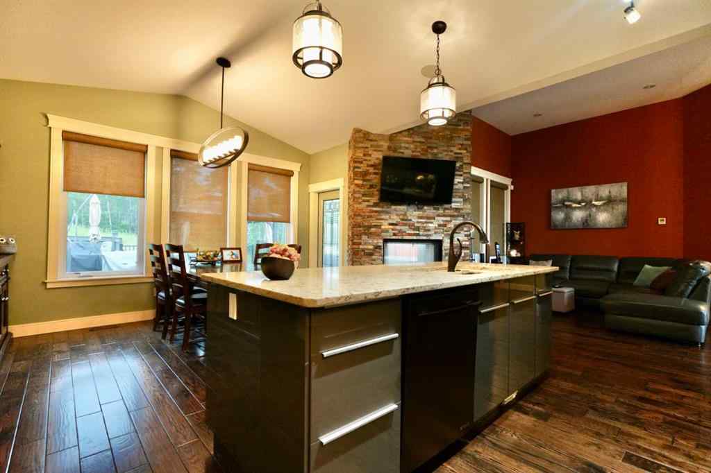 MLS® A2184488 - 10632 85 Street  in Saddleback Ridge Peace River, Residential