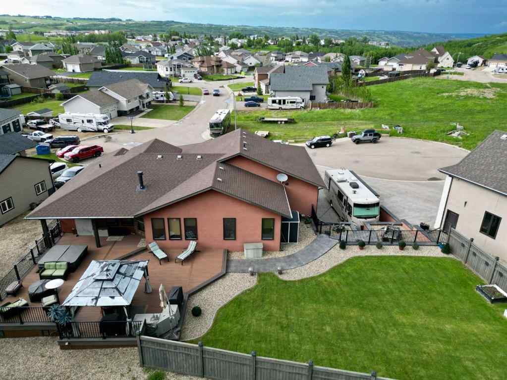 MLS® A2184488 - 10632 85 Street  in Saddleback Ridge Peace River, Residential