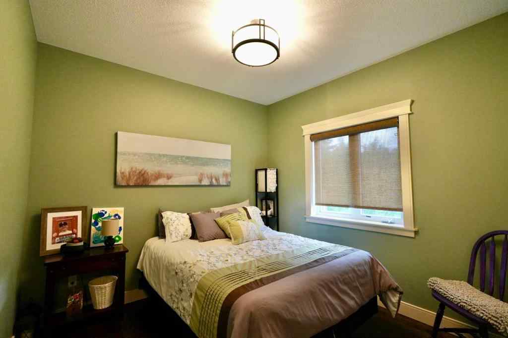 MLS® A2184488 - 10632 85 Street  in Saddleback Ridge Peace River, Residential