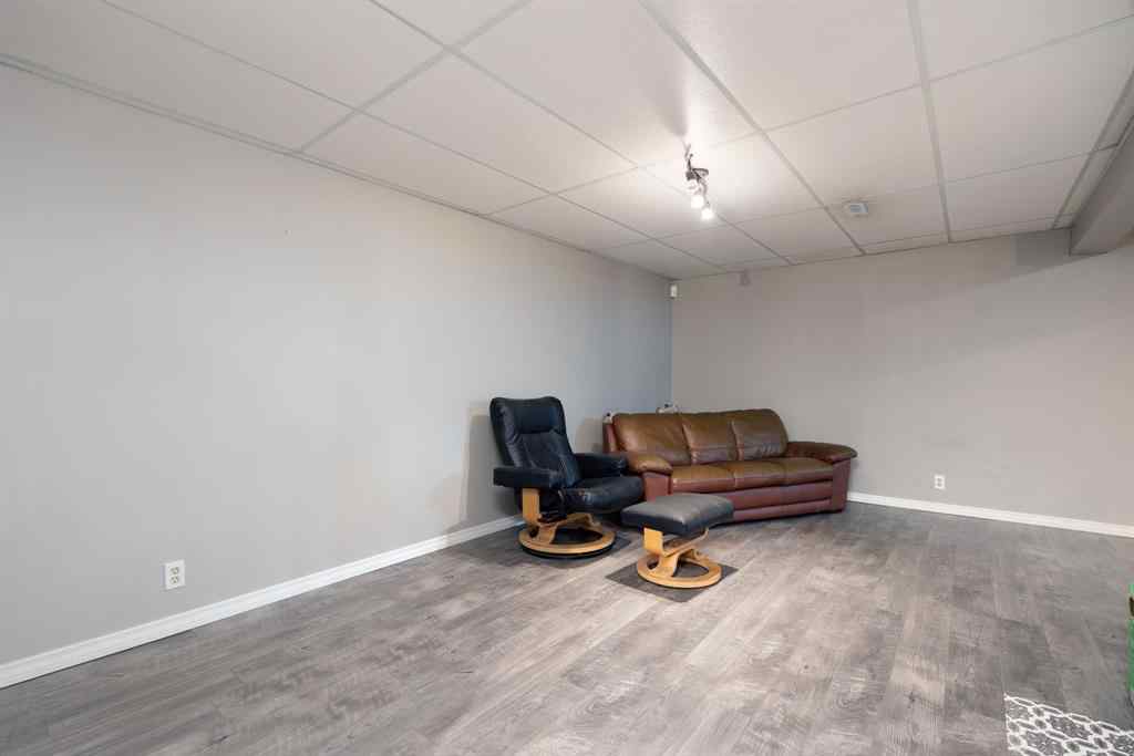 MLS® A2184800 - 33 Fitzgerald Avenue  in Downtown Fort McMurray, Residential