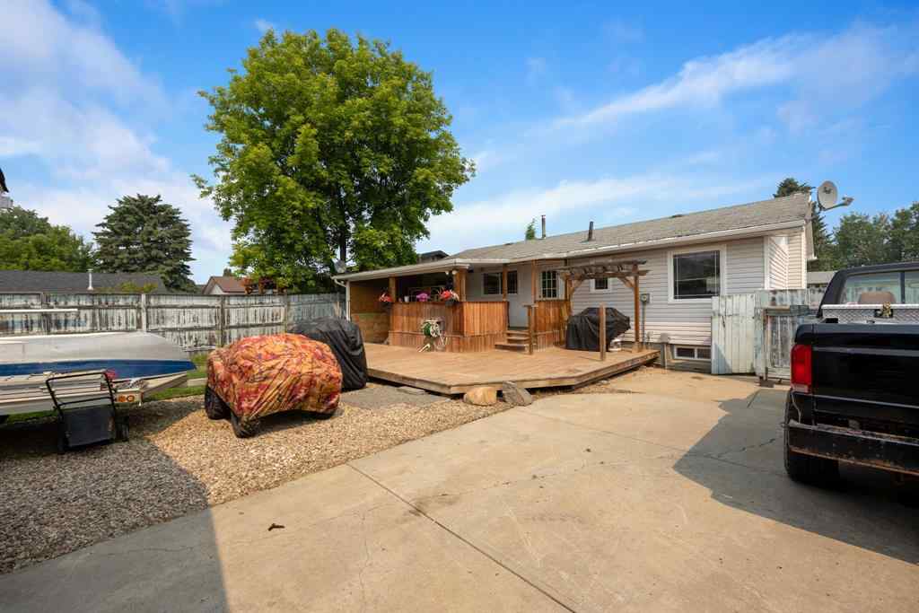 MLS® A2184800 - 33 Fitzgerald Avenue  in Downtown Fort McMurray, Residential