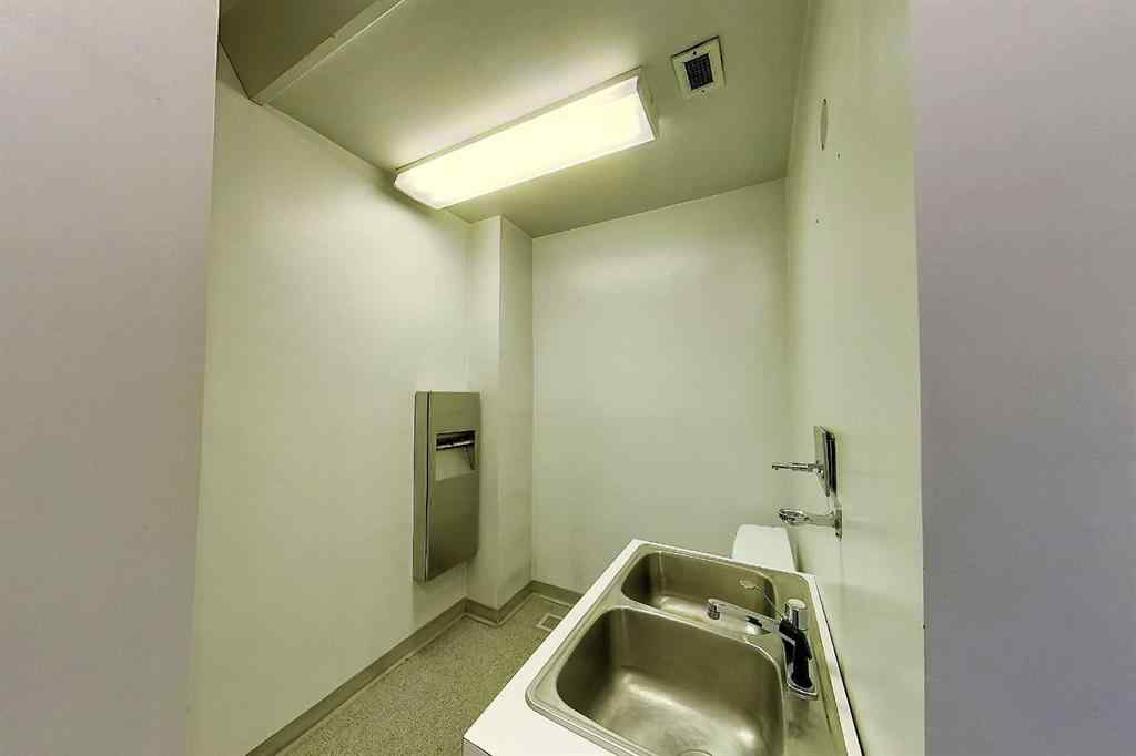 MLS® A2184808 - 320 50 Street  in Edson Edson, Commercial