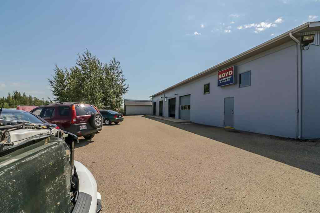 MLS® A2185333 - 7668 49 Avenue  in Northlands Industrial Park Red Deer, Commercial