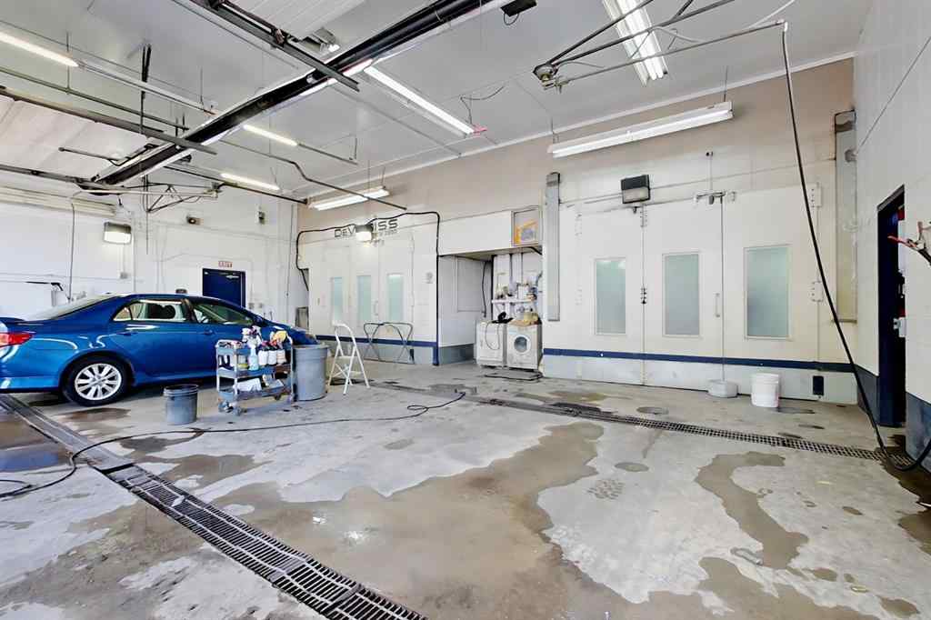 MLS® A2185333 - 7668 49 Avenue  in Northlands Industrial Park Red Deer, Commercial