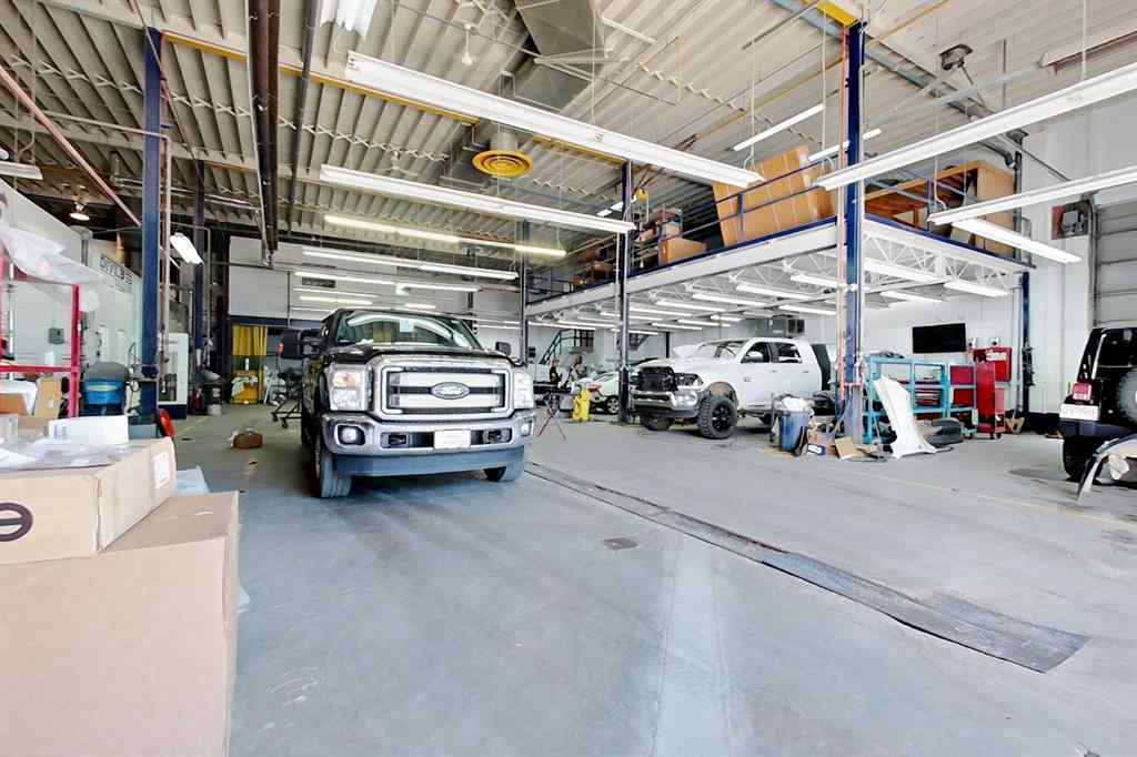 MLS® A2185333 - 7668 49 Avenue  in Northlands Industrial Park Red Deer, Commercial