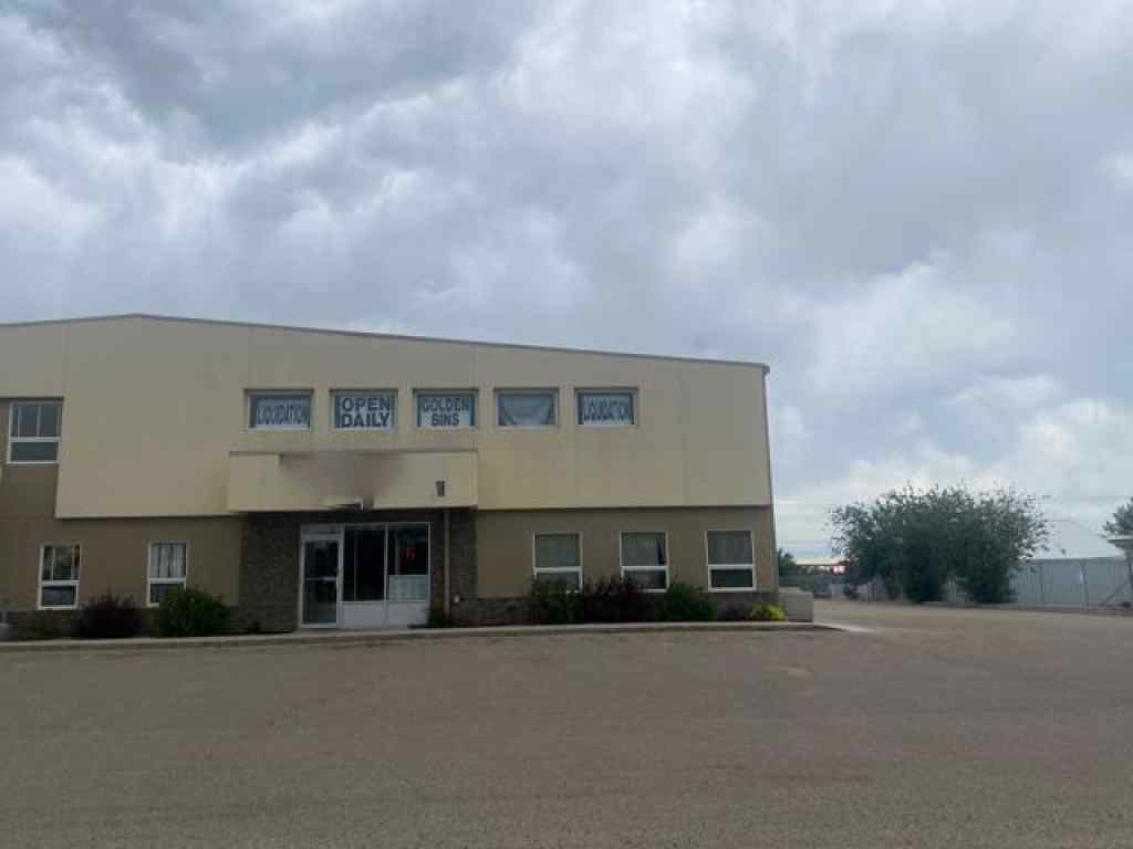 MLS® A2185673 - 1200 2 Street W in North End Brooks, Commercial