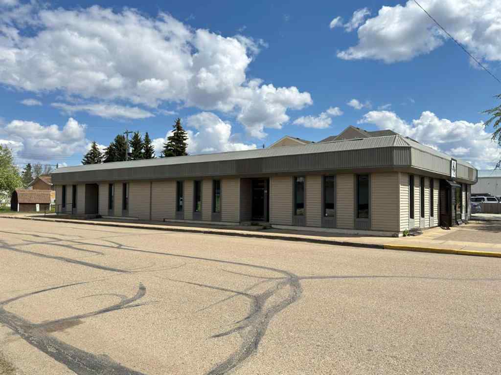 MLS® A2185770 - 902 4 Avenue  in Wainwright Wainwright, Commercial