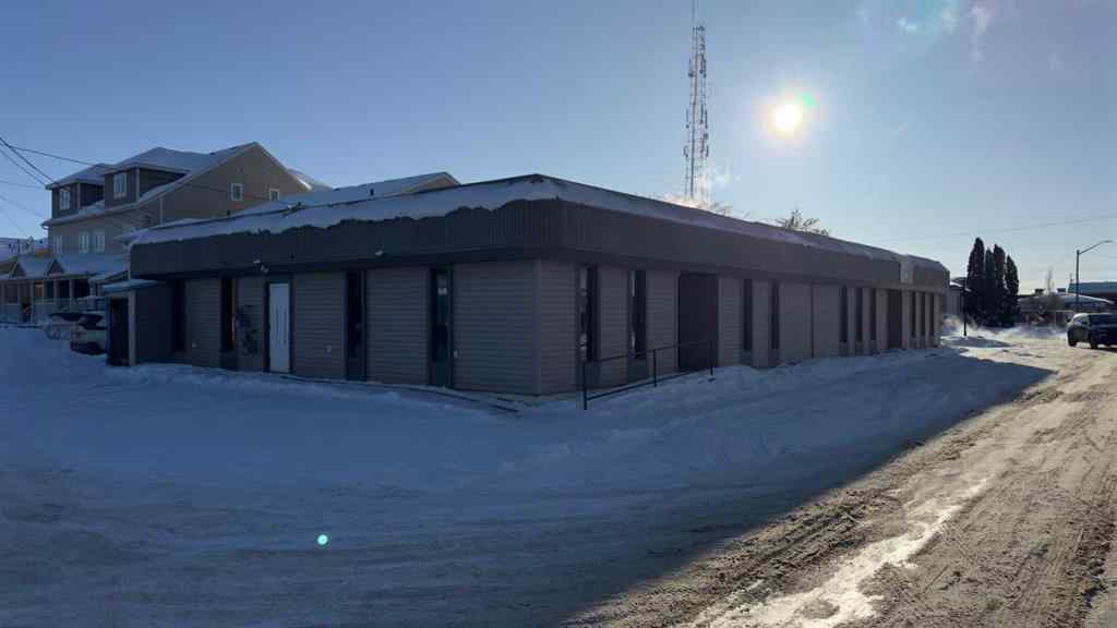 MLS® A2185770 - 902 4 Avenue  in Wainwright Wainwright, Commercial