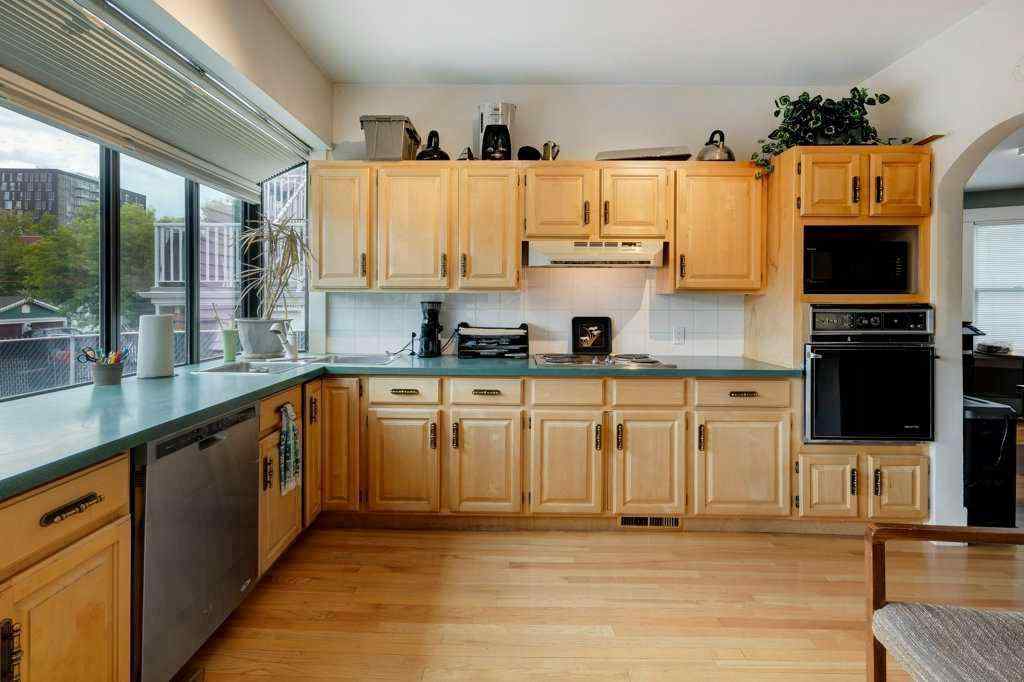 MLS® A2186003 - 325 23 Avenue SW in Mission Calgary, Commercial