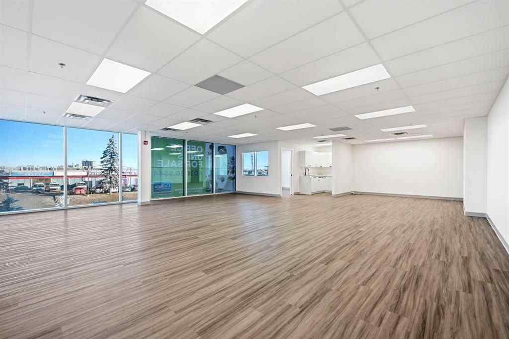 MLS® A2186011 - Unit #213 3223 5 Avenue NE in Franklin Calgary, Commercial