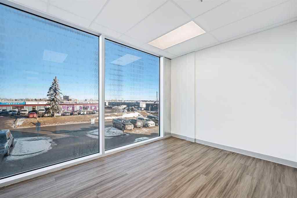 MLS® A2186011 - Unit #213 3223 5 Avenue NE in Franklin Calgary, Commercial