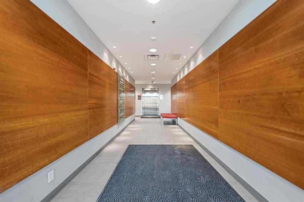 MLS® A2186011 - Unit #213 3223 5 Avenue NE in Franklin Calgary, Commercial