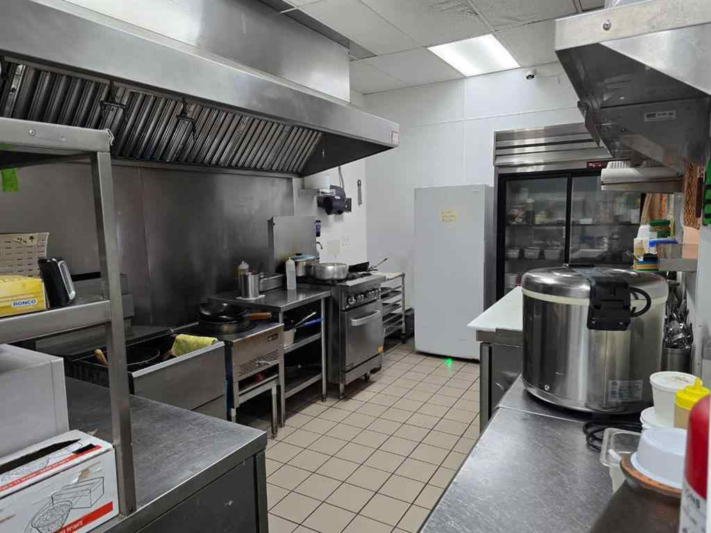 MLS® A2186784 - 1324 10 Avenue SW in Beltline Calgary, Commercial