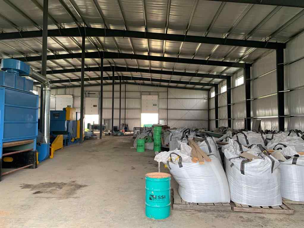 MLS® A2187107 - 4931 48 Avenue  in Irma Irma, Commercial