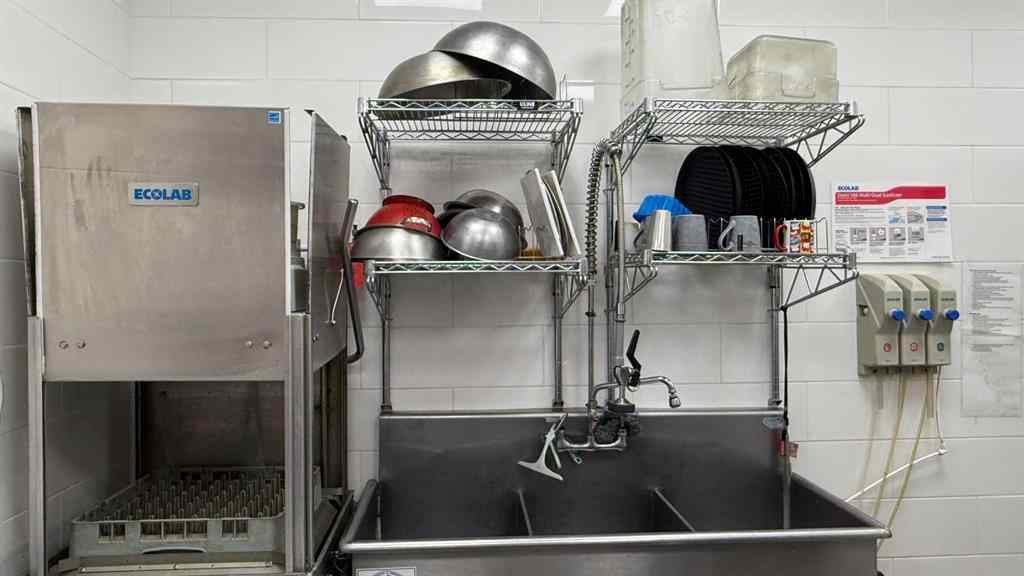 MLS® A2187249 - Unit #Villeges pizza 3915 17 Avenue SW in NONE Calgary, Commercial