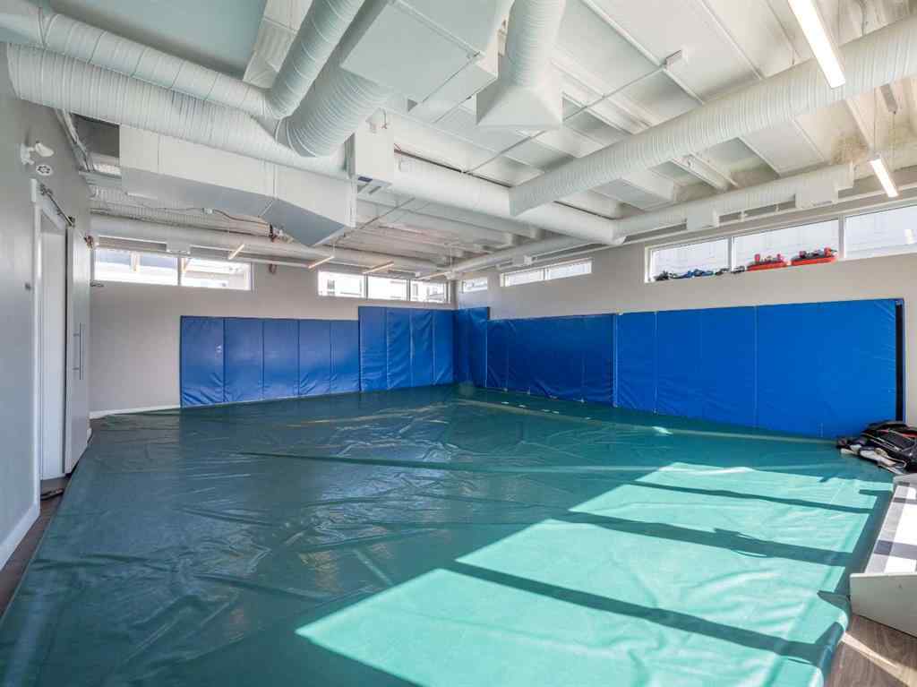 MLS® A2187310 - 622 Edmonton Trail NE in Renfrew Calgary, Commercial