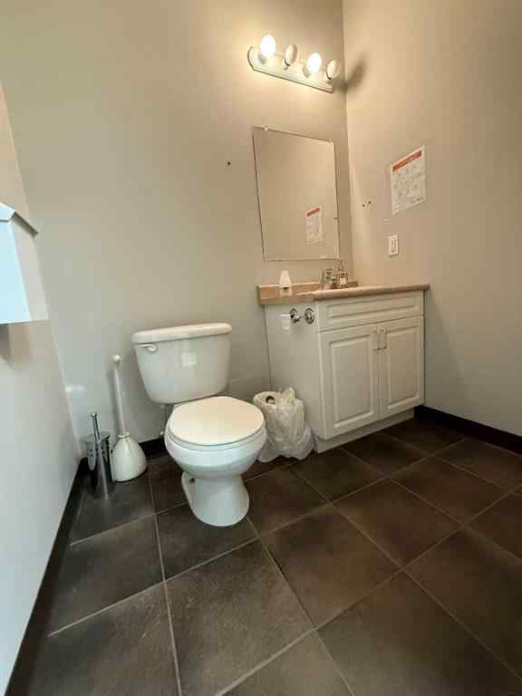 MLS® A2187382 - Unit #B 11402 100 Street  in Avondale Grande Prairie, Commercial
