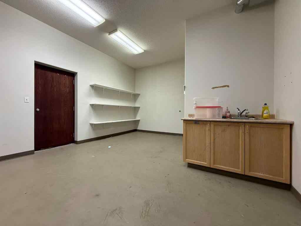 MLS® A2187382 - Unit #B 11402 100 Street  in Avondale Grande Prairie, Commercial