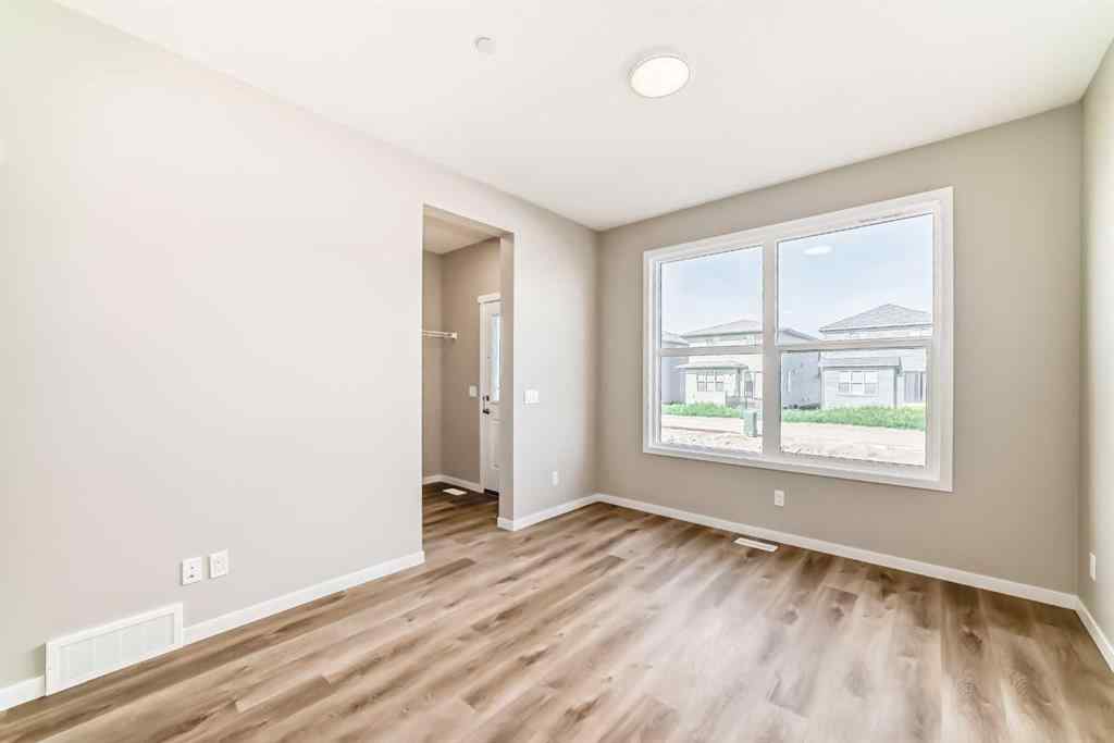 MLS® A2187492 - 393 Hotchkiss Drive SE in Hotchkiss Calgary, Residential