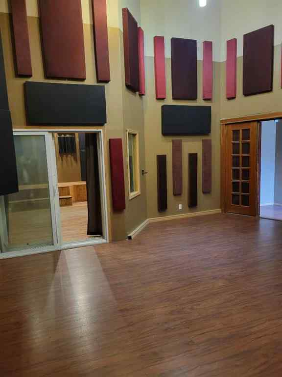 MLS® A2187617 - Unit #104 3208 8 Avenue NE in Franklin Calgary, Commercial