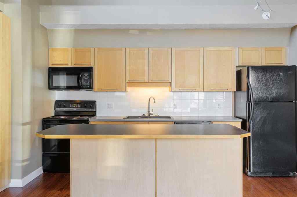 MLS® A2187864 - Unit #111 1505 27 Avenue SW in South Calgary Calgary, Residential