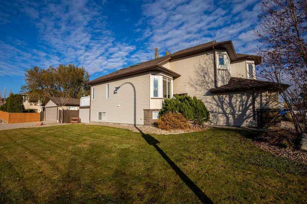 MLS® A2188059 - 139 Fairmont Road S in Fairmont Lethbridge, Residential