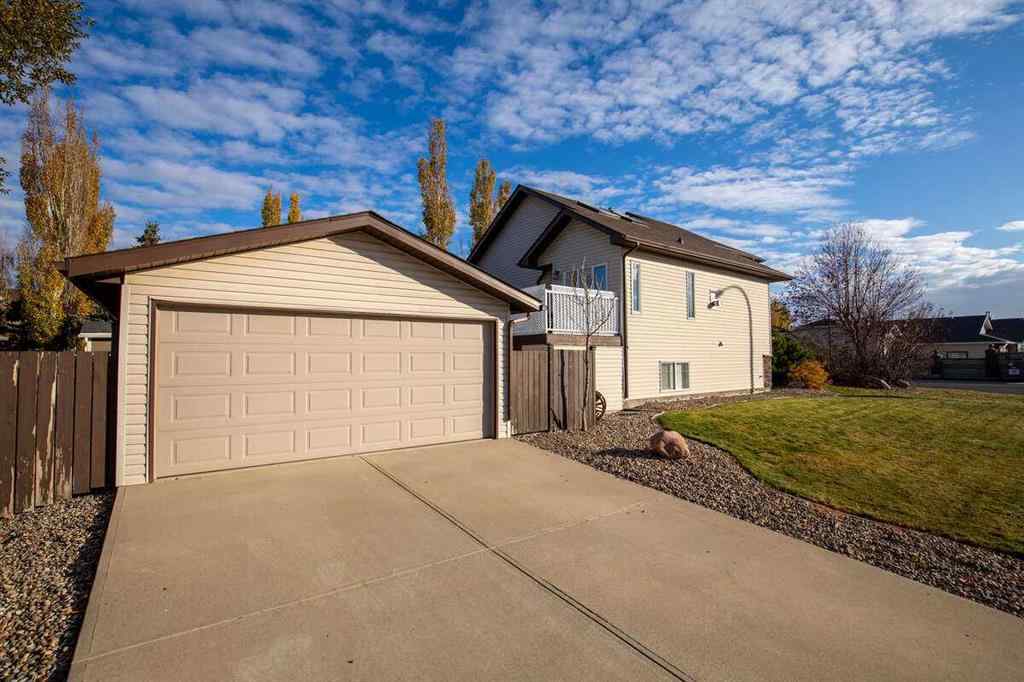 MLS® A2188059 - 139 Fairmont Road S in Fairmont Lethbridge, Residential