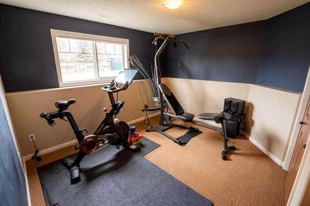MLS® A2188059 - 139 Fairmont Road S in Fairmont Lethbridge, Residential