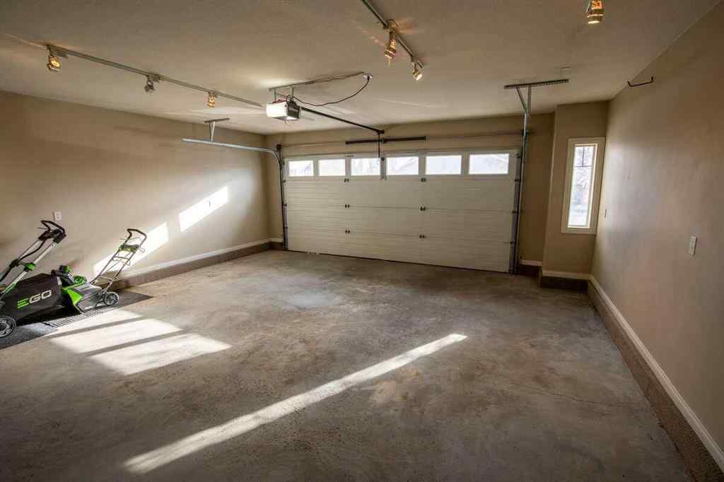 MLS® A2188059 - 139 Fairmont Road S in Fairmont Lethbridge, Residential