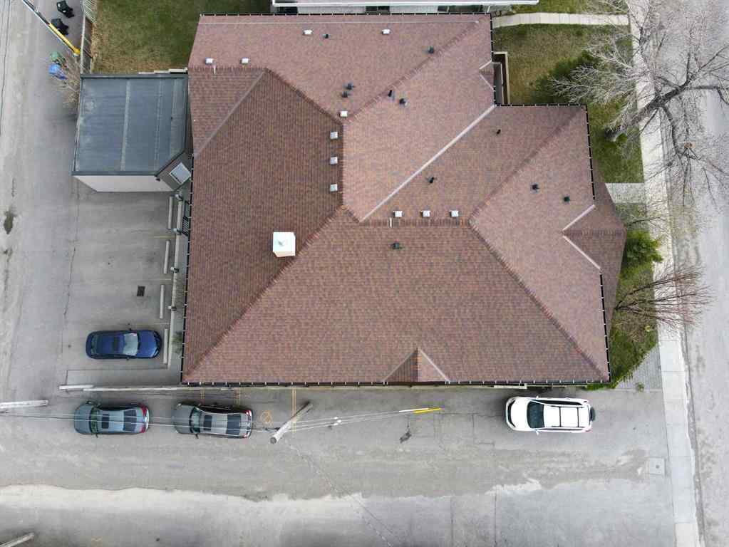 MLS® A2188148 - 905 Mckinnon Drive NE in Mayland Heights Calgary, Commercial