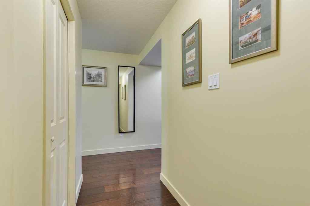 MLS® A2188148 - 905 Mckinnon Drive NE in Mayland Heights Calgary, Commercial