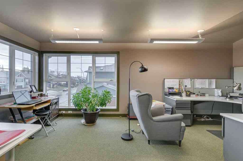 MLS® A2188148 - 905 Mckinnon Drive NE in Mayland Heights Calgary, Commercial