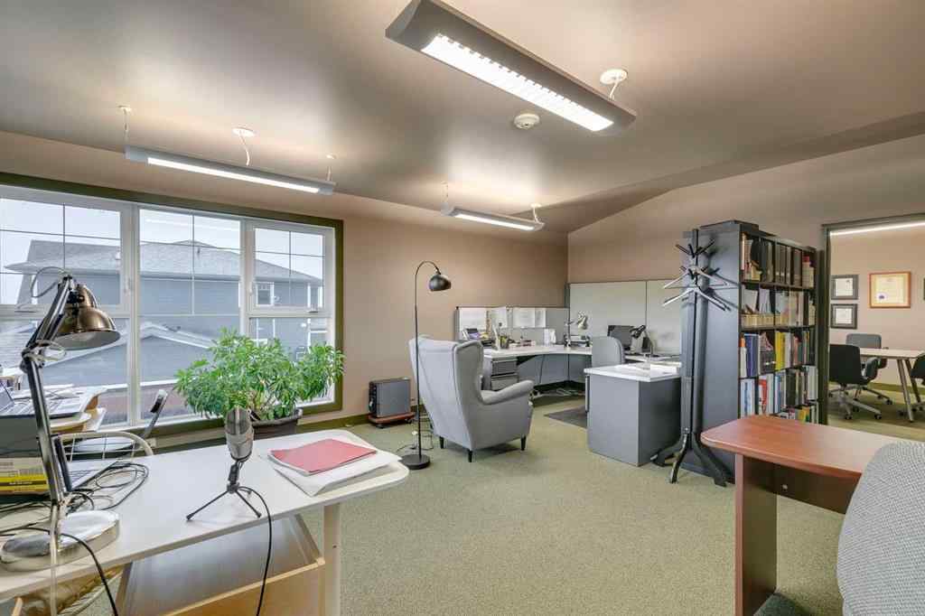 MLS® A2188148 - 905 Mckinnon Drive NE in Mayland Heights Calgary, Commercial