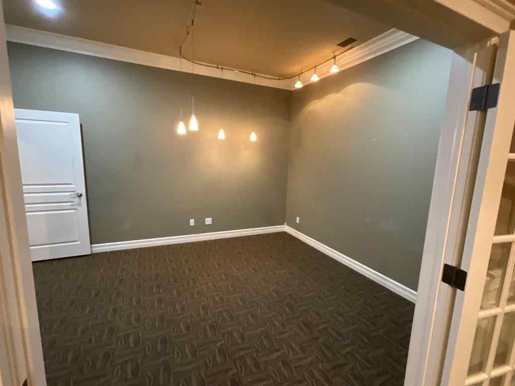 MLS® A2188320 - Unit #2 7429 49 Avenue  in Northlands Industrial Park Red Deer, Commercial