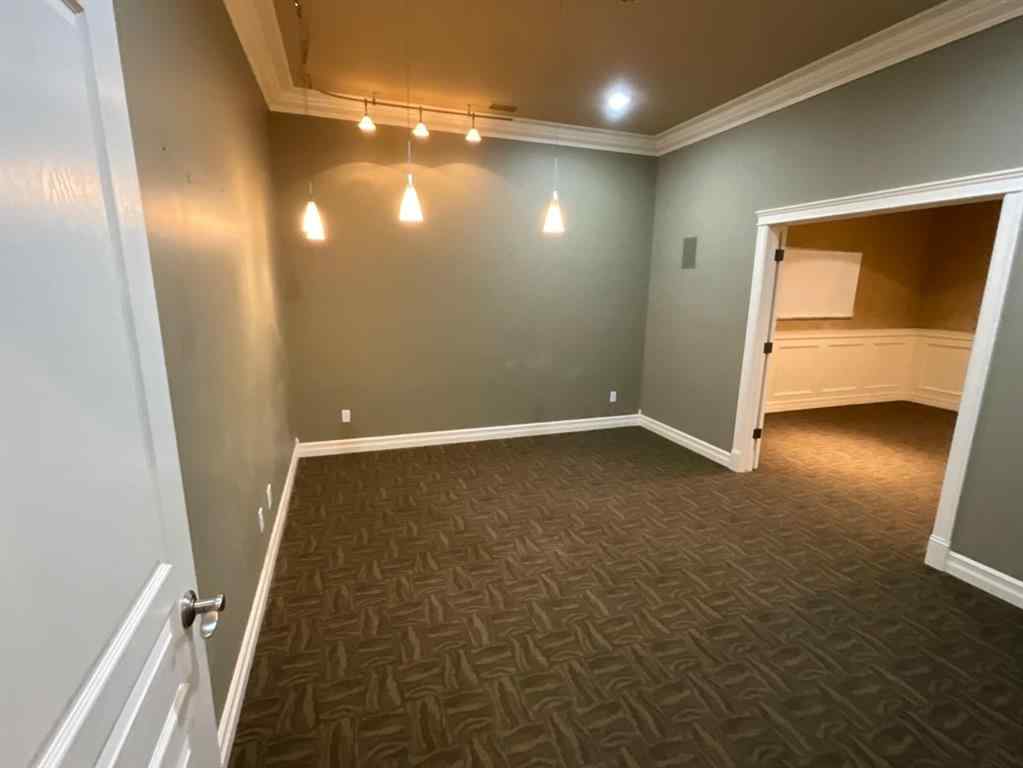 MLS® A2188320 - Unit #2 7429 49 Avenue  in Northlands Industrial Park Red Deer, Commercial
