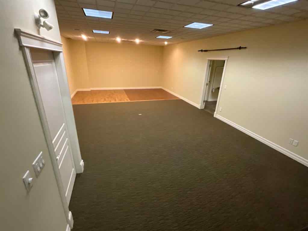 MLS® A2188328 - Unit #2 7429 49 Avenue  in Northlands Industrial Park Red Deer, Commercial