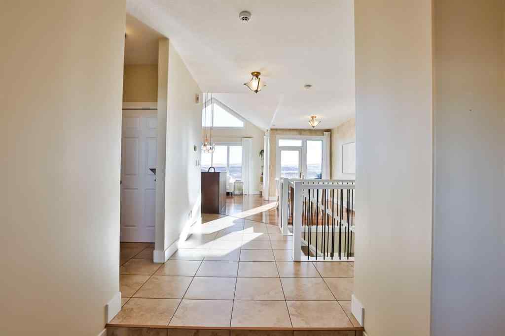 MLS® A2188379 - 804 Fairway Boulevard  in NONE Cardston, Residential