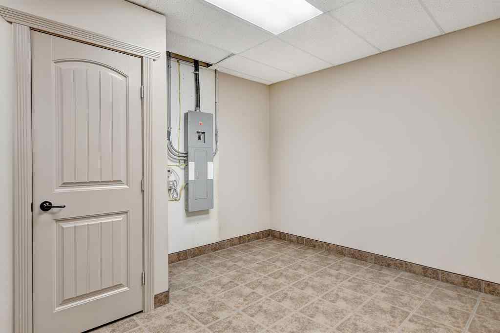 MLS® A2188551 - Unit #104 9505 Resources Road  in Resources Industrial Park Grande Prairie, Commercial