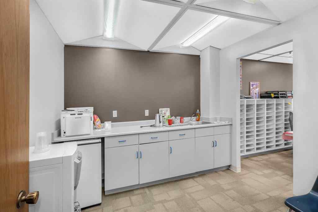 MLS® A2188699 - Unit #200 3016 5 Avenue NE in Franklin Calgary, Commercial