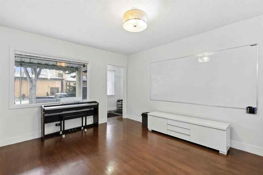 MLS® A2188761 - 230 8A Street NE in Bridgeland/Riverside Calgary, Residential