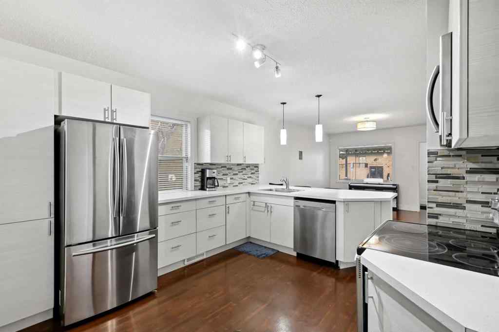 MLS® A2188761 - 230 8A Street NE in Bridgeland/Riverside Calgary, Residential