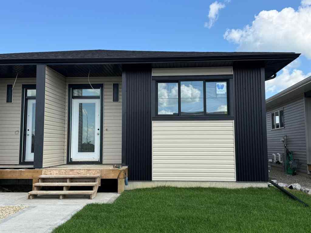 MLS® A2188807 - 95 Gray Close  in Grayhawk Sylvan Lake, Residential