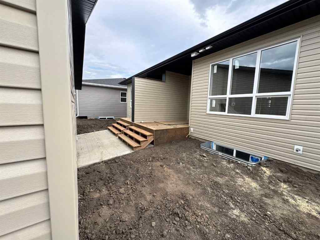 MLS® A2188807 - 95 Gray Close  in Grayhawk Sylvan Lake, Residential