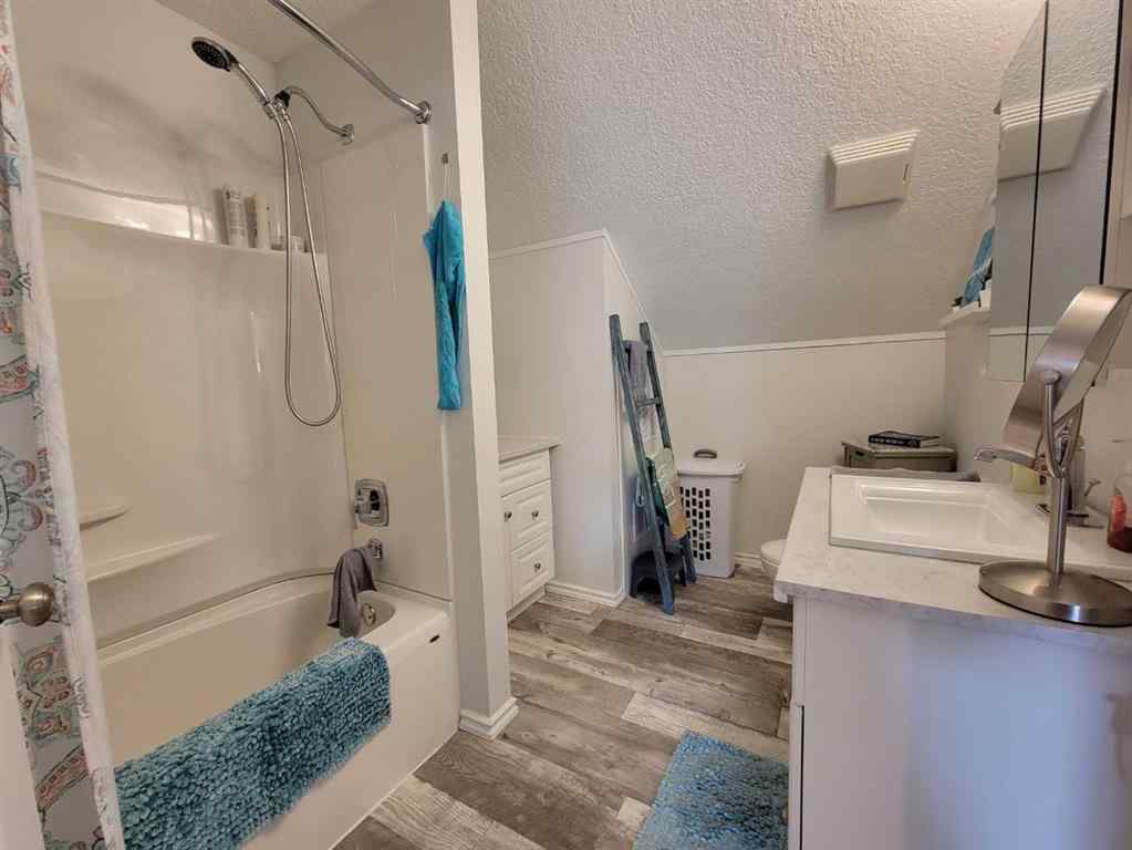 MLS® A2188966 - Unit ##101, 103, 201, 203 109 Main Street NE in NONE Slave Lake, Commercial