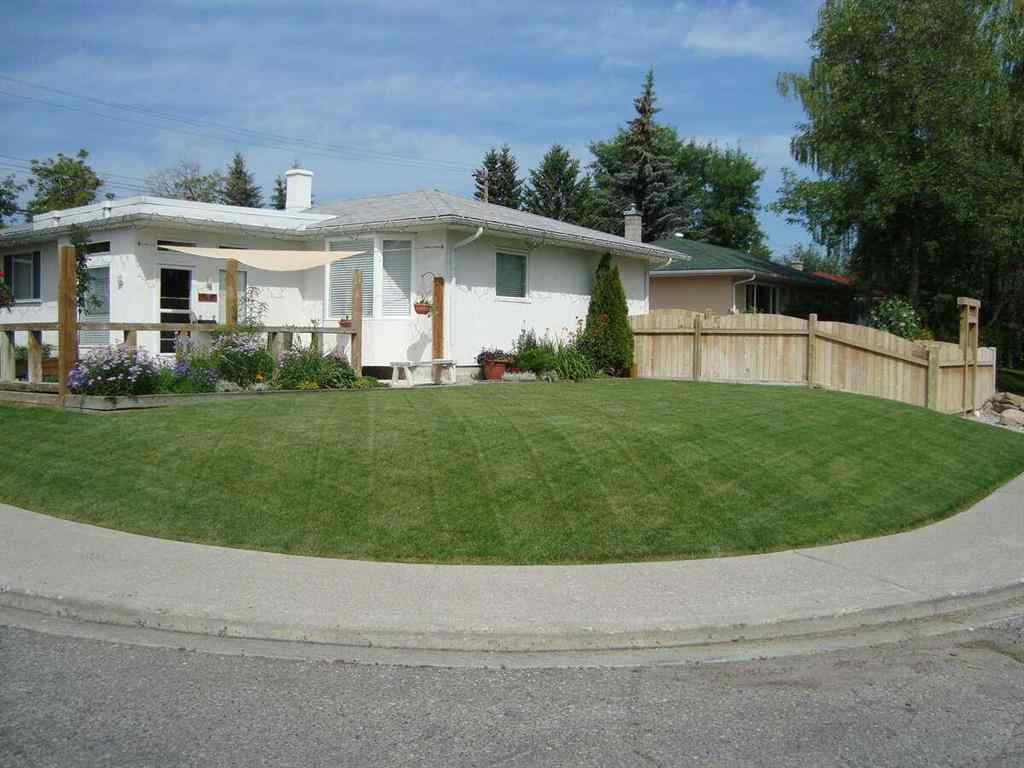 MLS® A2188977 - 7215 5 Street SW in Kingsland Calgary, Residential