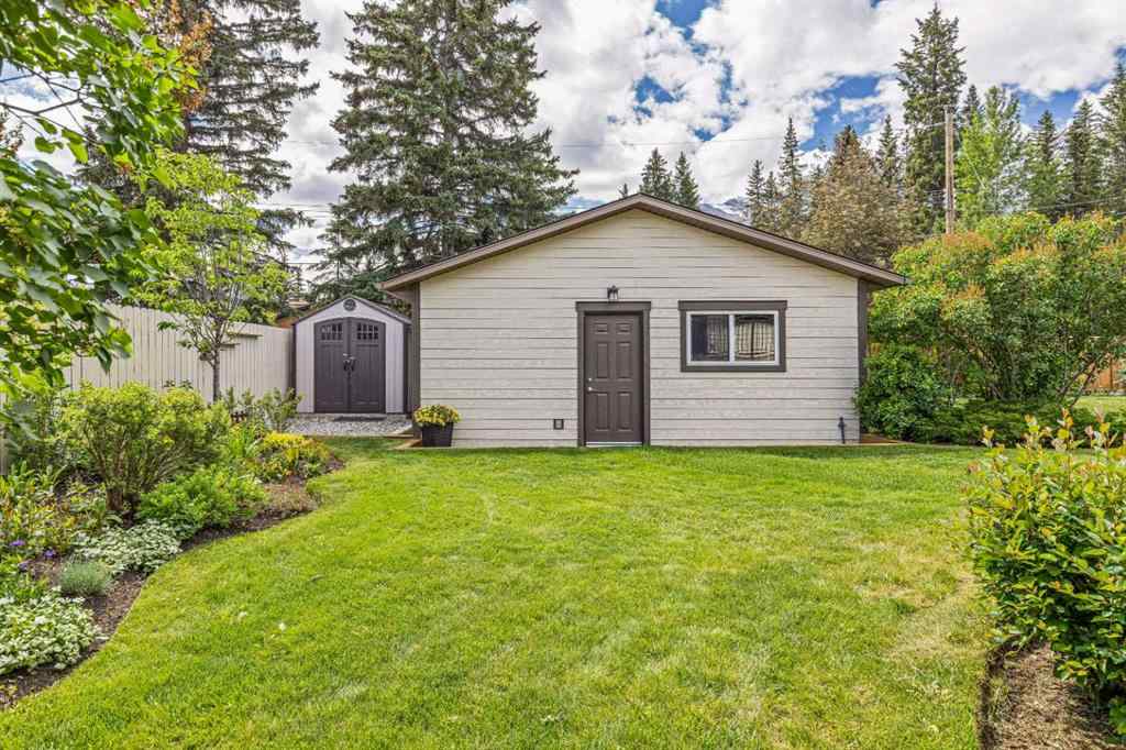 MLS® A2189041 - 949 13th Street  in Lions Park Canmore, Residential